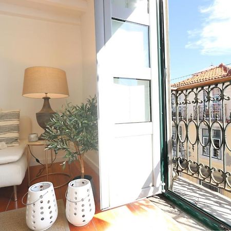 Chic Urban Retreat At Downtown With Balcony & Views Apartment Lisbon Exterior photo