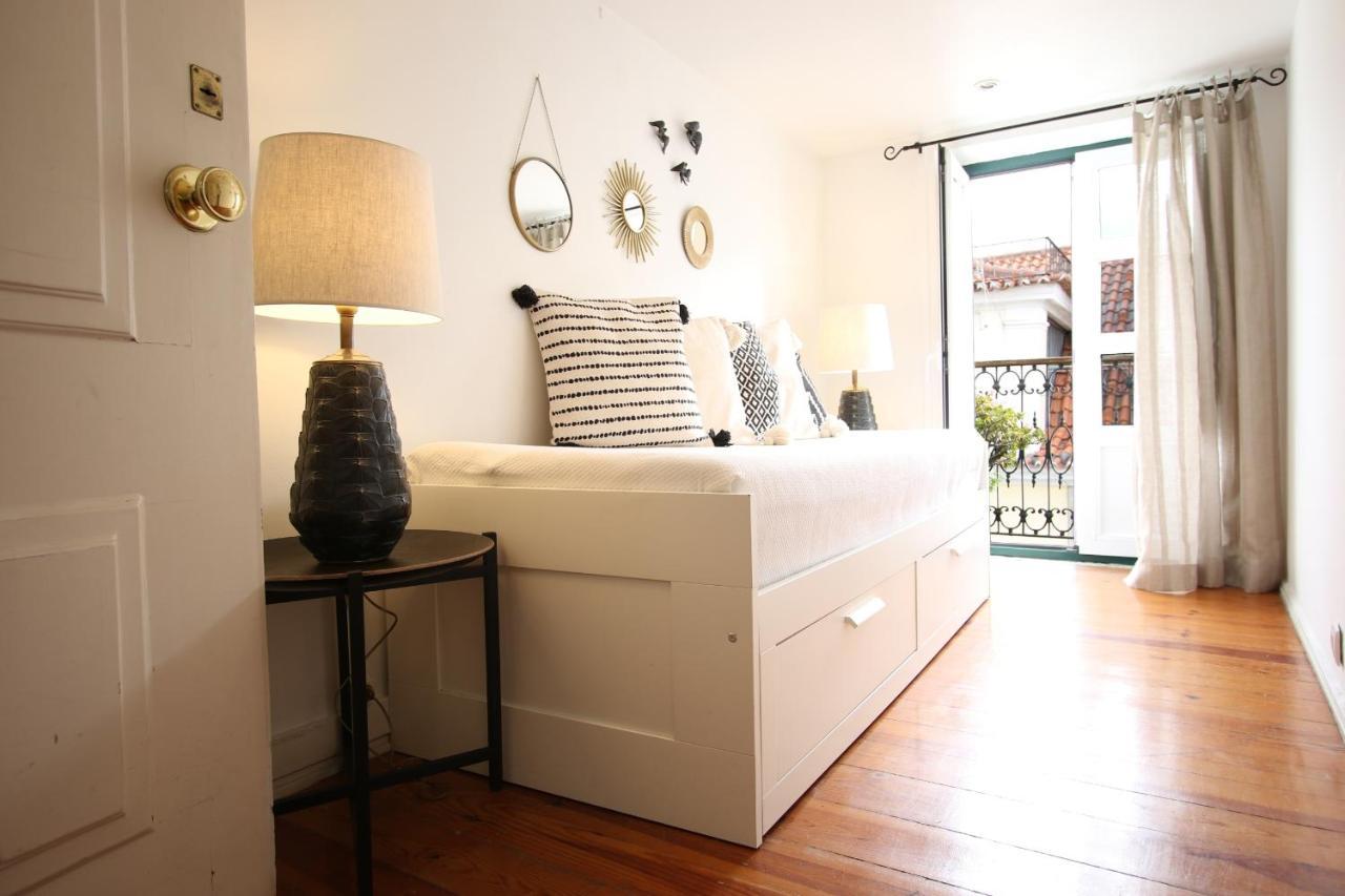 Chic Urban Retreat At Downtown With Balcony & Views Apartment Lisbon Exterior photo