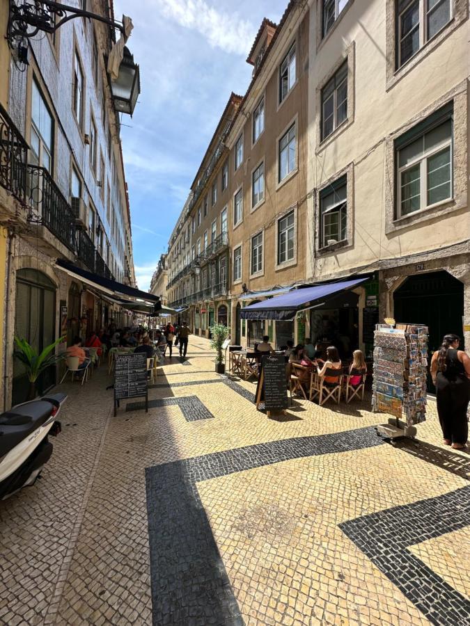 Chic Urban Retreat At Downtown With Balcony & Views Apartment Lisbon Exterior photo