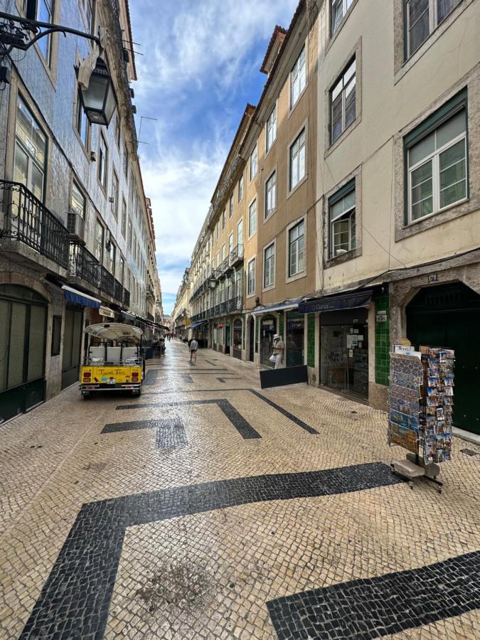 Chic Urban Retreat At Downtown With Balcony & Views Apartment Lisbon Exterior photo