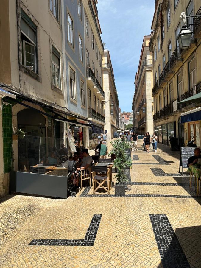 Chic Urban Retreat At Downtown With Balcony & Views Apartment Lisbon Exterior photo